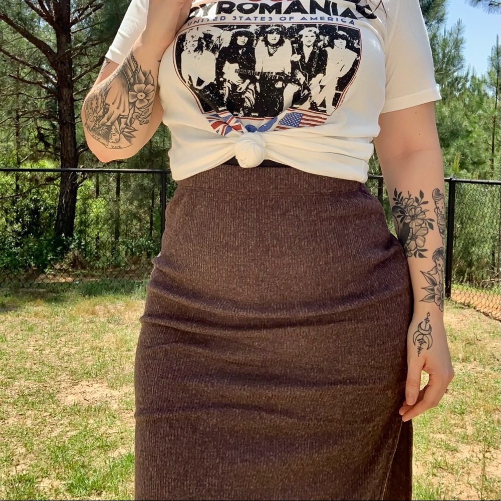 Ribbed Side Slit MIDI Skirt